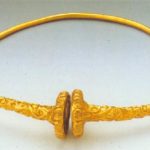 Ancona, Nationalmuseum. Keltischer Halsschmuck, torques, wie ihn der Sterbende Gallier trägt (aus Mittelitalien, 4. Jh. v. Chr.).